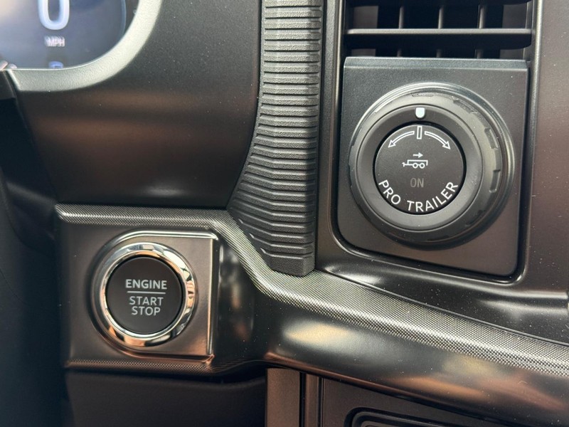 Ford F-150 Vehicle Full-screen Gallery Image 13