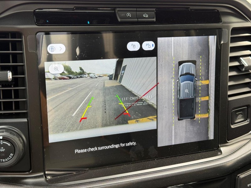 Ford F-150 Vehicle Full-screen Gallery Image 15