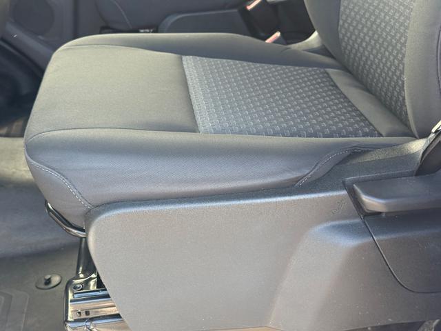 Ford Transit Cargo Van Vehicle Full-screen Gallery Image 25