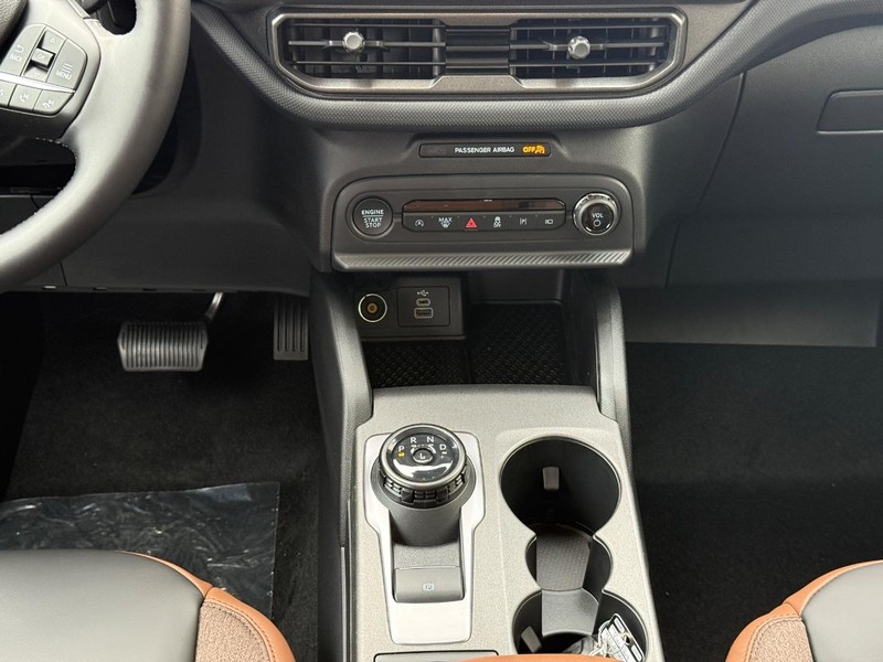 Ford Bronco Sport Vehicle Full-screen Gallery Image 12