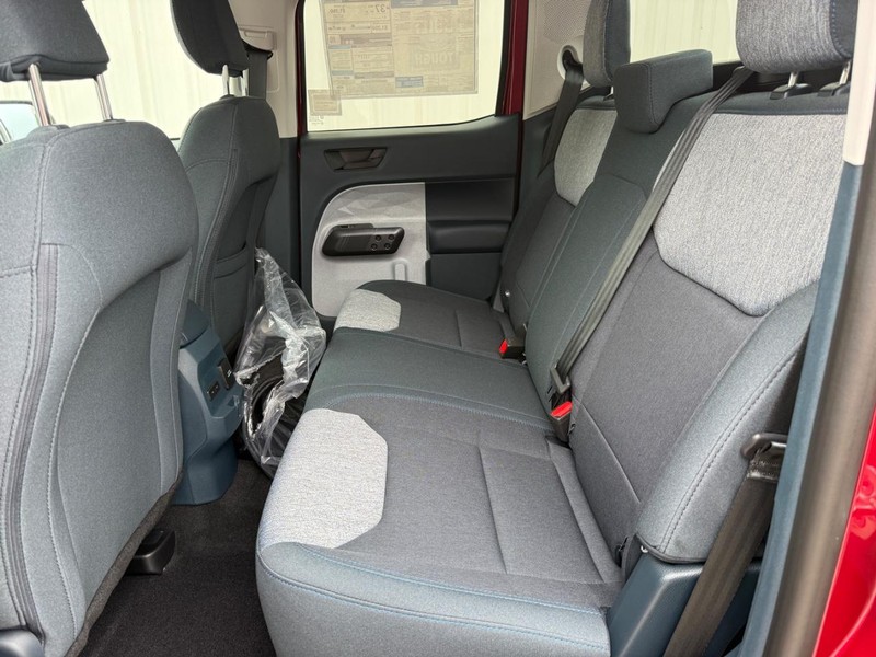 Ford Maverick Vehicle Full-screen Gallery Image 9