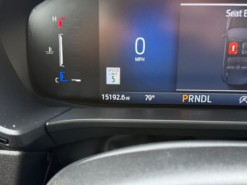 Ford Escape Vehicle Full-screen Gallery Image 17