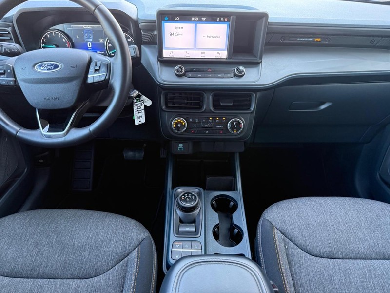 Ford Maverick Vehicle Full-screen Gallery Image 10