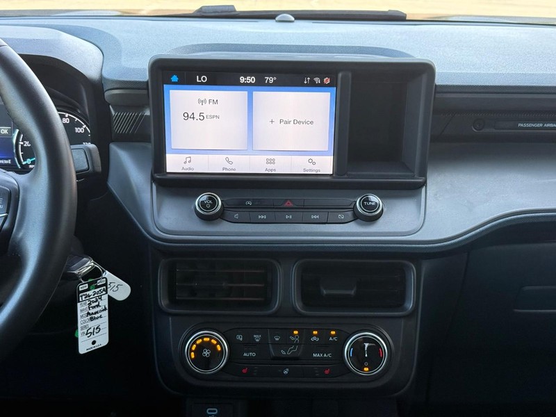 Ford Maverick Vehicle Full-screen Gallery Image 11