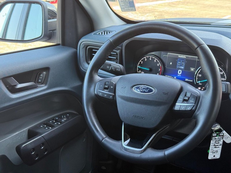 Ford Maverick Vehicle Full-screen Gallery Image 13
