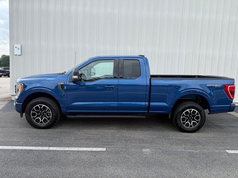 Ford F-150 Vehicle Full-screen Gallery Image 2
