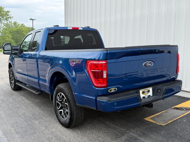 Ford F-150 Vehicle Full-screen Gallery Image 3
