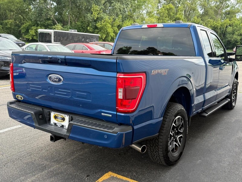 Ford F-150 Vehicle Full-screen Gallery Image 6