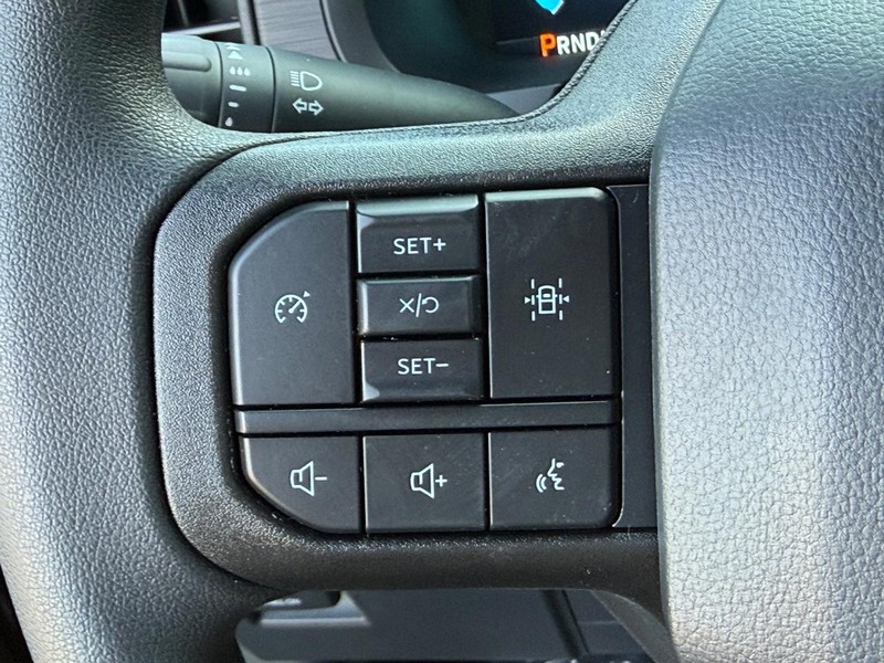 Ford F-150 Vehicle Full-screen Gallery Image 10