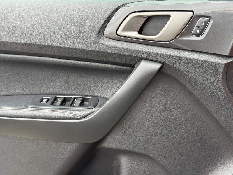 Ford Ranger Vehicle Full-screen Gallery Image 24