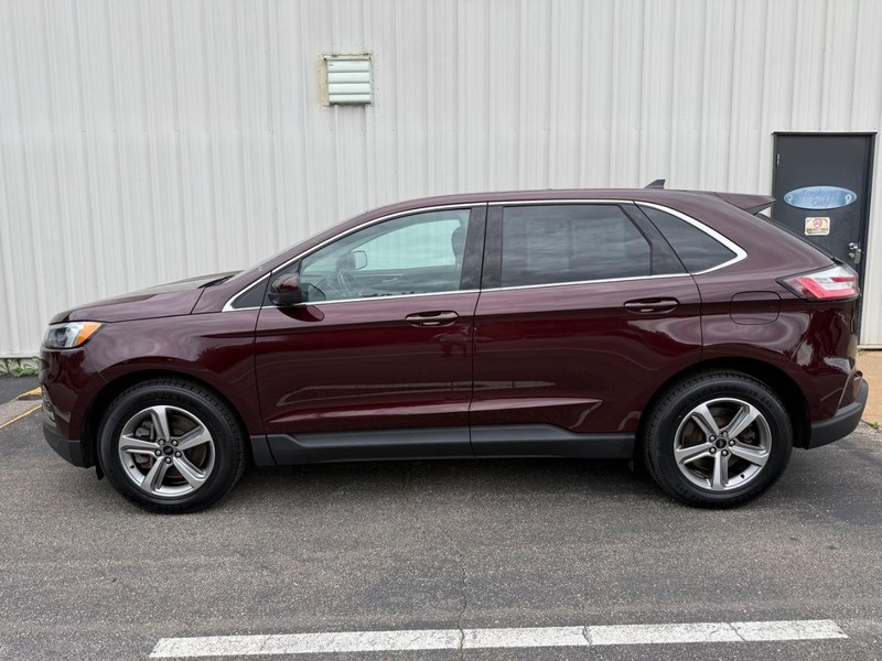 Ford Edge Vehicle Full-screen Gallery Image 2