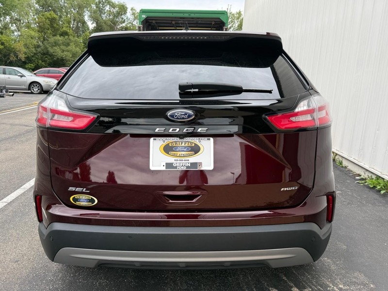 Ford Edge Vehicle Full-screen Gallery Image 4