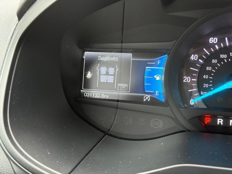 Ford Edge Vehicle Full-screen Gallery Image 17