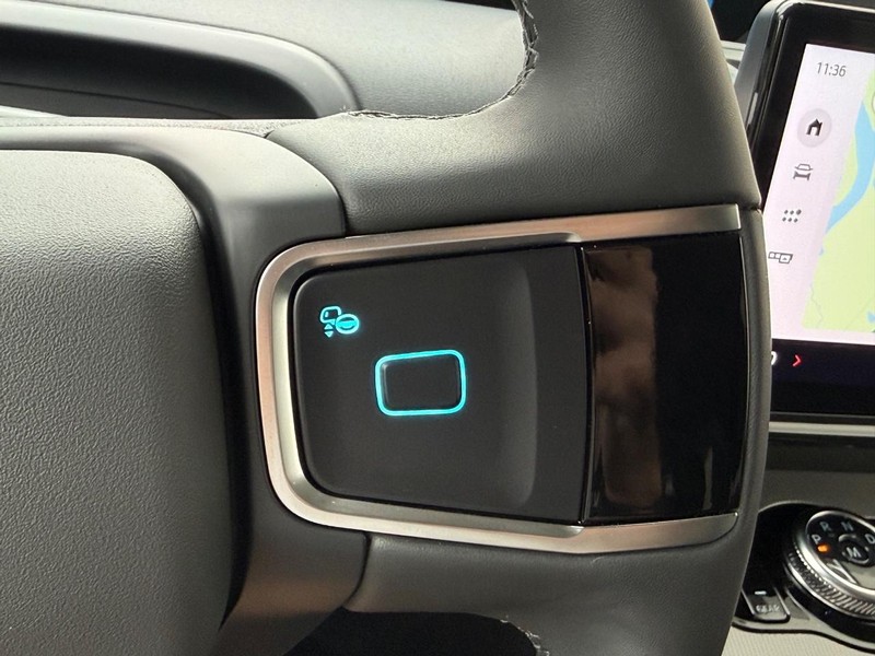 Ford Expedition Vehicle Full-screen Gallery Image 15