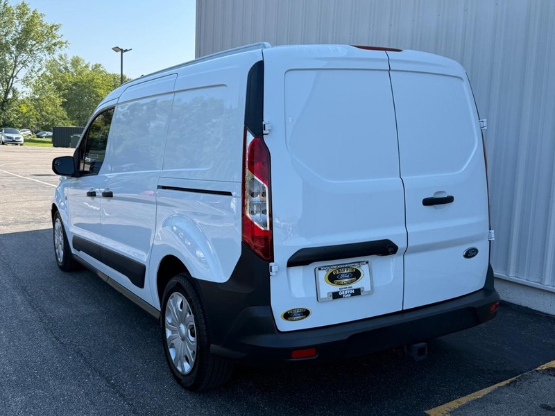 Ford Transit Connect Van Vehicle Full-screen Gallery Image 3