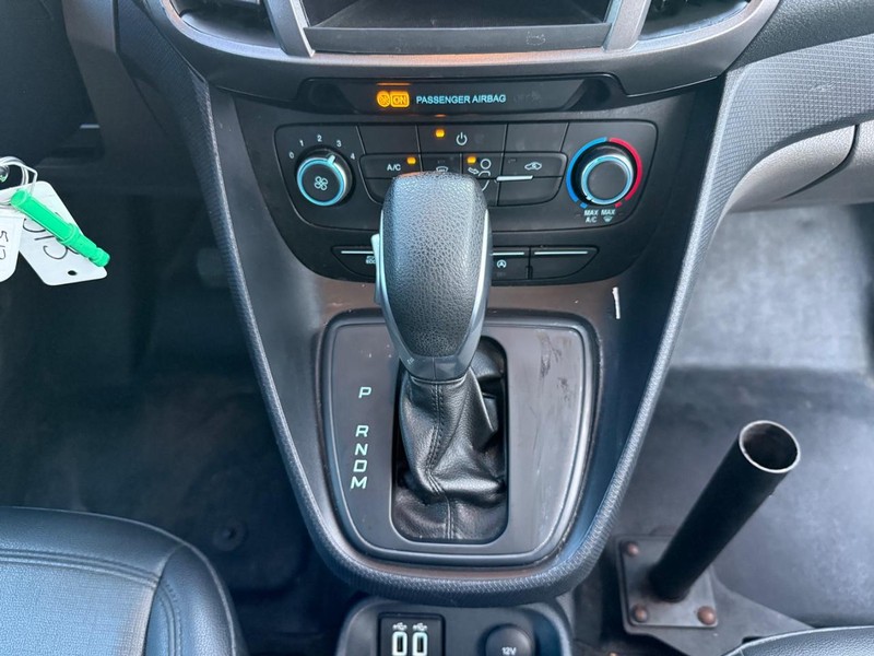 Ford Transit Connect Van Vehicle Full-screen Gallery Image 13