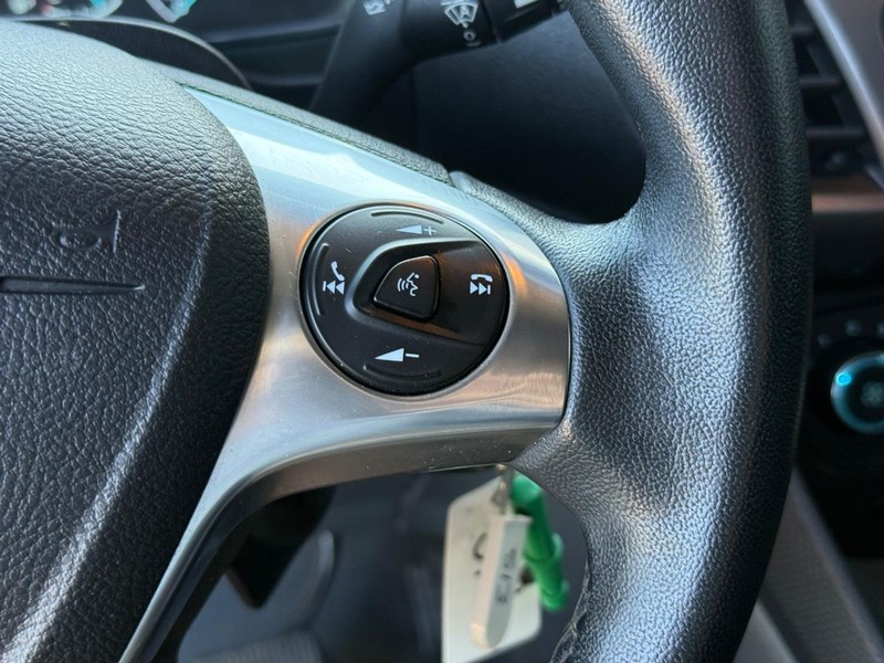 Ford Transit Connect Van Vehicle Full-screen Gallery Image 16