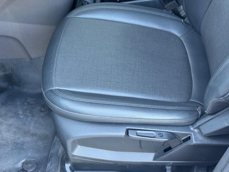Ford Transit Connect Van Vehicle Full-screen Gallery Image 21