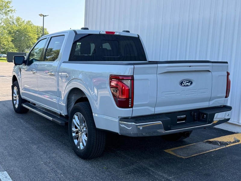 Ford F-150 Vehicle Full-screen Gallery Image 3