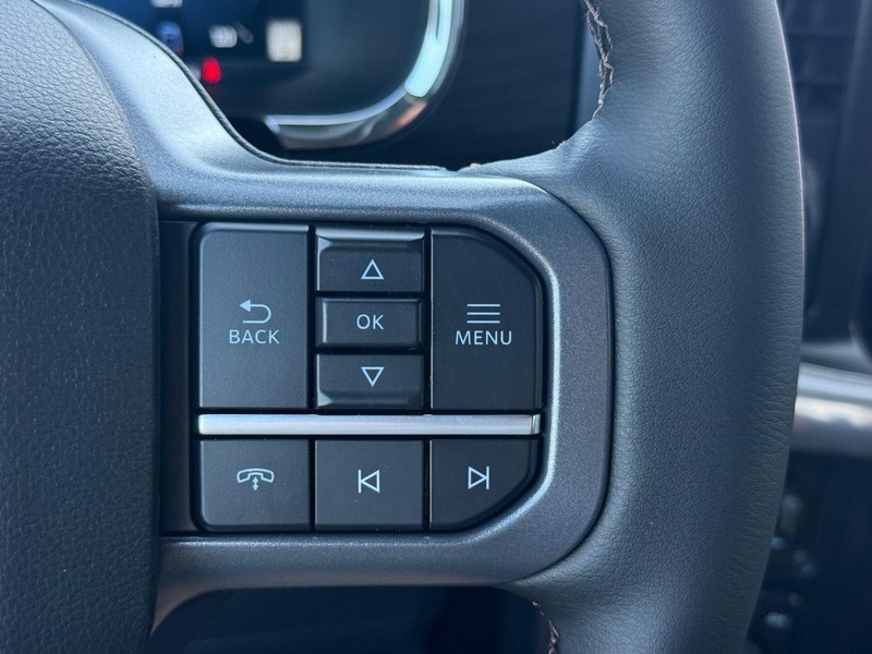 Ford F-150 Vehicle Full-screen Gallery Image 13