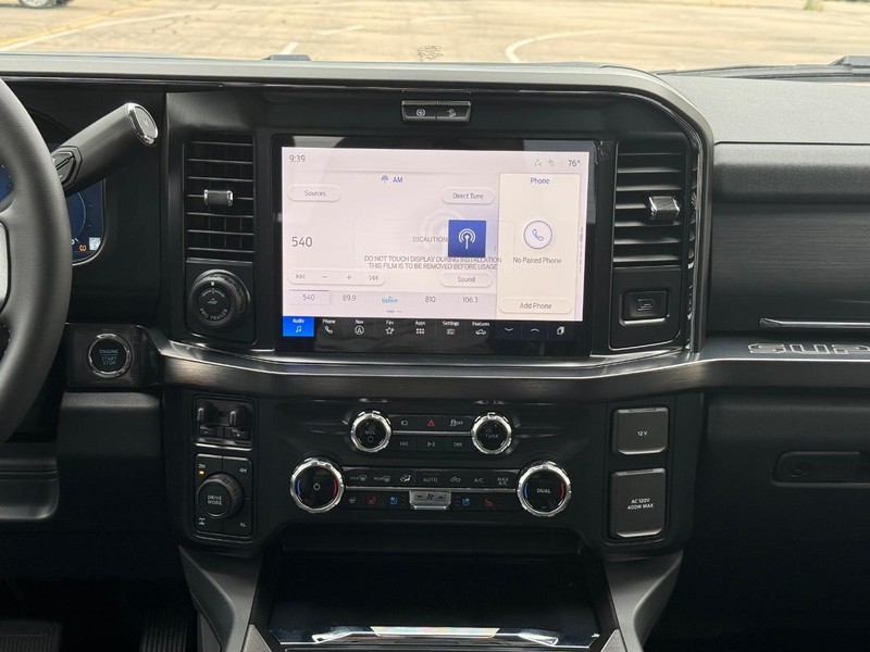 Ford Super Duty F-350 SRW Vehicle Full-screen Gallery Image 9
