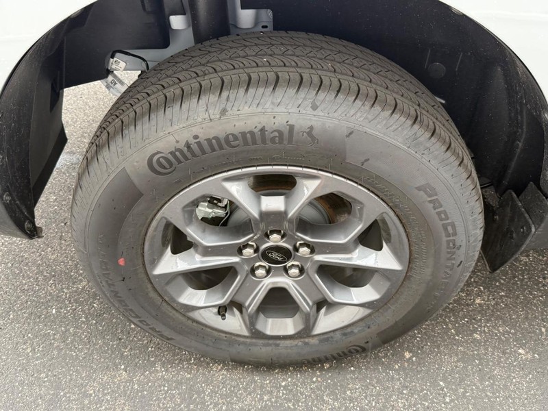 Ford Maverick Vehicle Full-screen Gallery Image 4