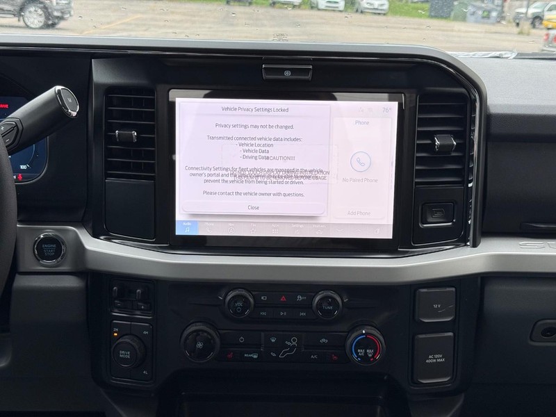 Ford Super Duty F-350 DRW Vehicle Full-screen Gallery Image 7