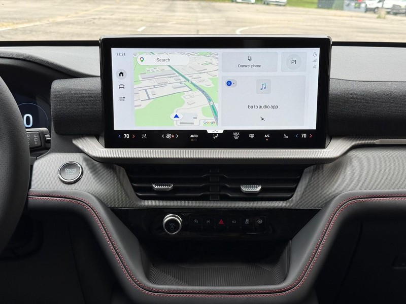 Ford Explorer Vehicle Full-screen Gallery Image 8