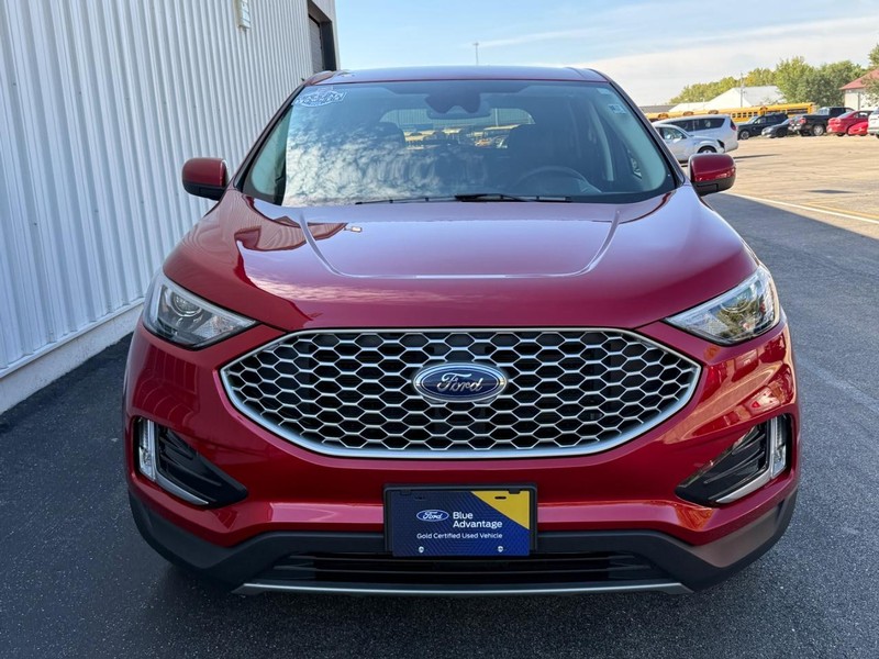Ford Edge Vehicle Full-screen Gallery Image 08