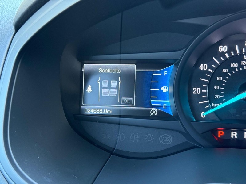 Ford Edge Vehicle Full-screen Gallery Image 16