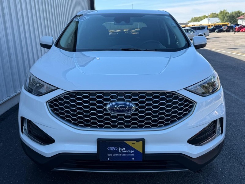 Ford Edge Vehicle Full-screen Gallery Image 08