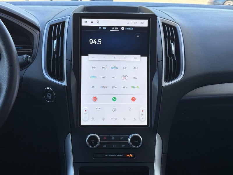 Ford Edge Vehicle Full-screen Gallery Image 11