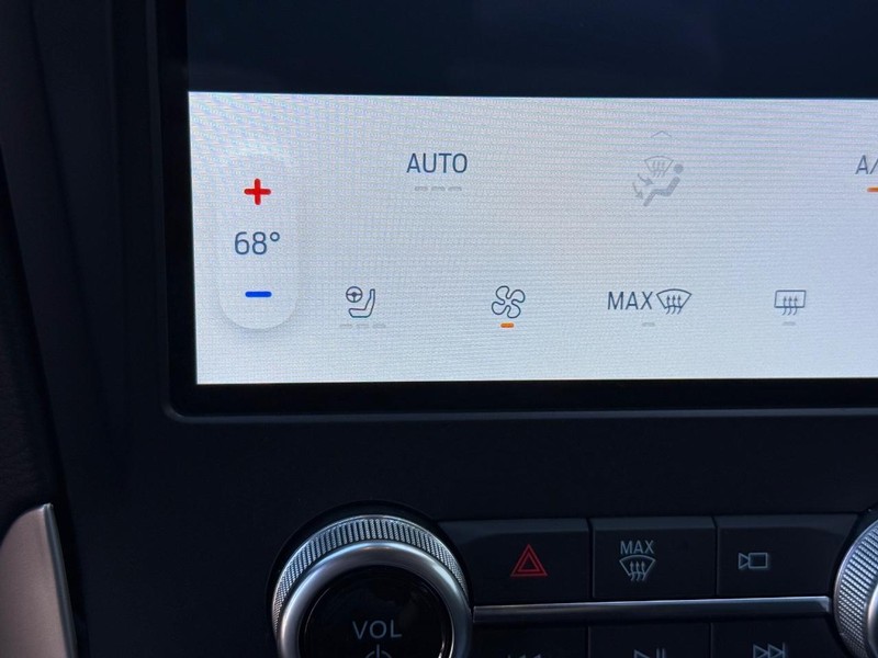 Ford Edge Vehicle Full-screen Gallery Image 20