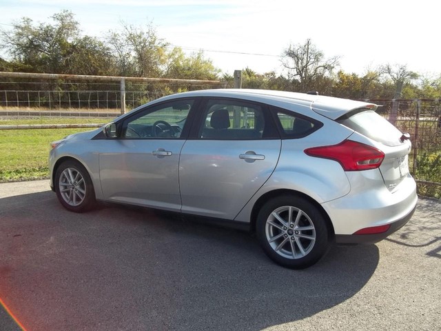 more details - ford focus hatchback