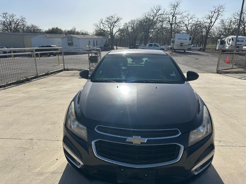 Chevrolet Cruze Limited Vehicle Image 02