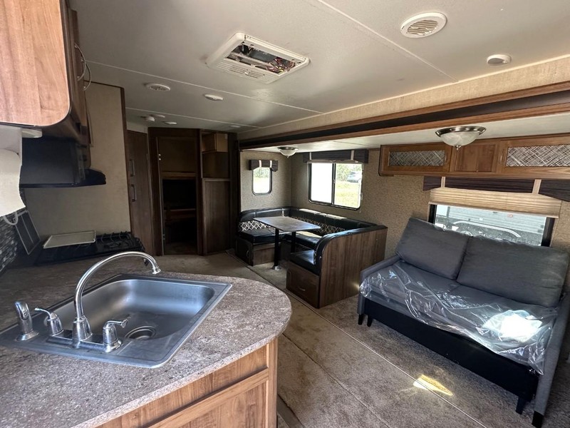 Gulf Stream 277DDS KINGSPORT Vehicle Image 04