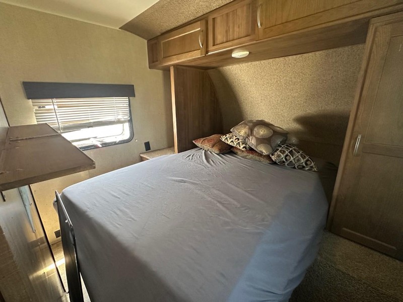 Gulf Stream 277DDS KINGSPORT Vehicle Image 07