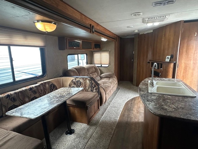 Prime Time AVENGER Vehicle Full-screen Gallery Image 11