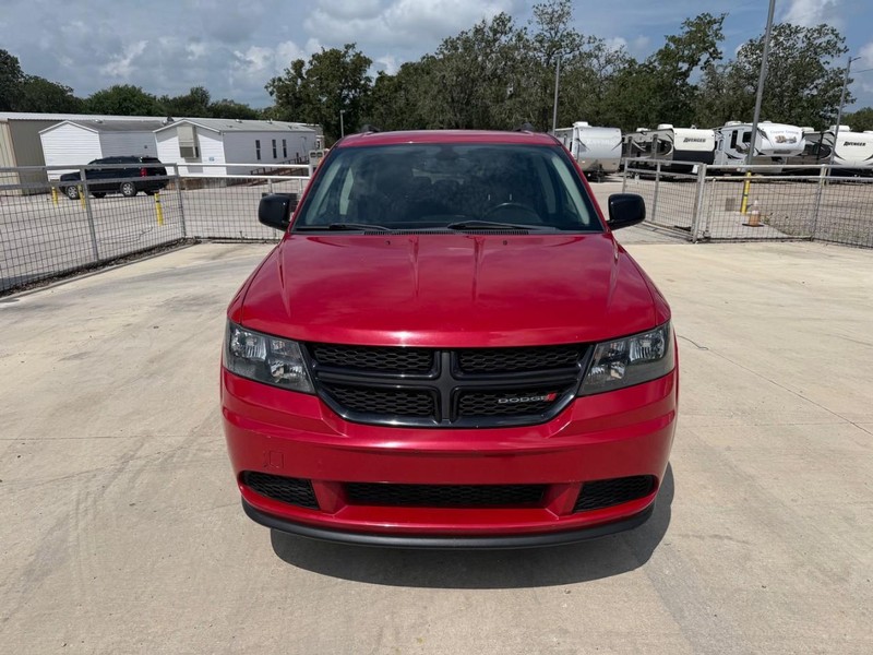 Dodge Journey Vehicle Full-screen Gallery Image 02