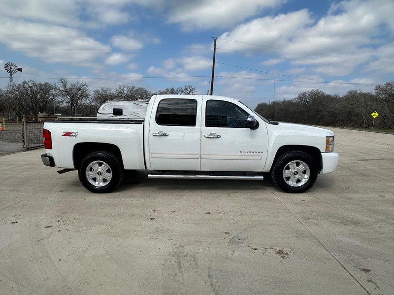 Chevrolet Silverado 1500 Vehicle Image 03