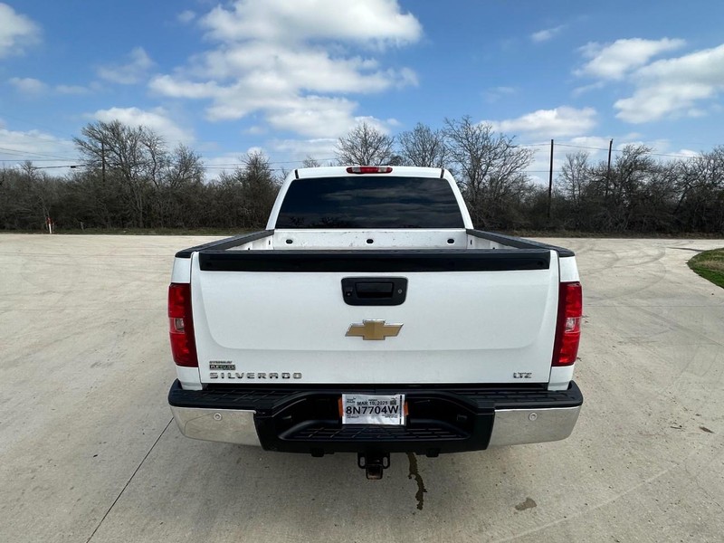 Chevrolet Silverado 1500 Vehicle Image 04