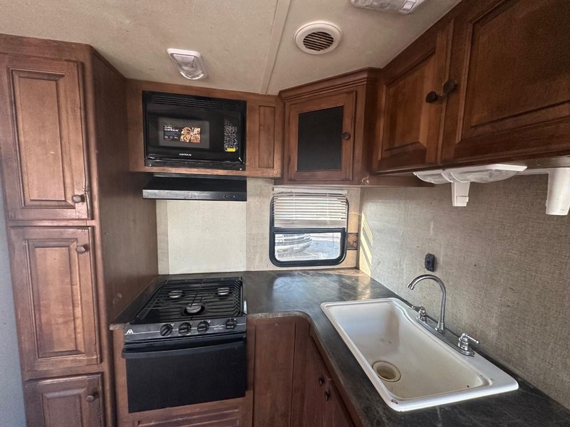 Keystone SPRINTER Vehicle Full-screen Gallery Image 07