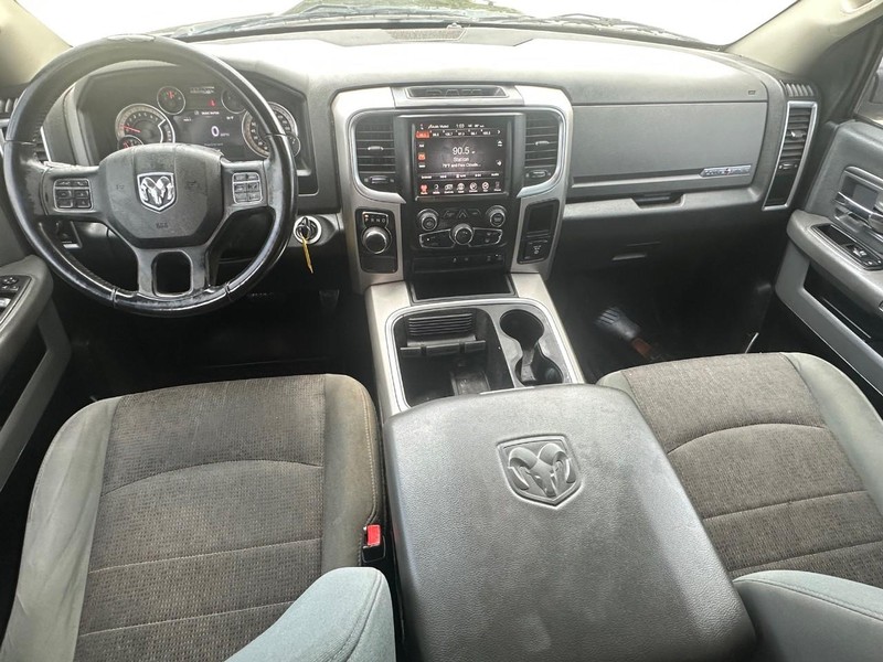 Dodge Ram 1500 Vehicle Full-screen Gallery Image 06