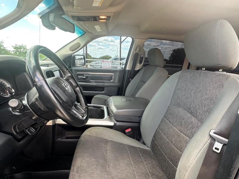 Dodge Ram 1500 Vehicle Full-screen Gallery Image 07