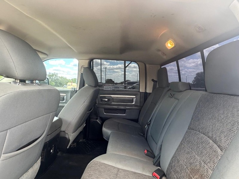 Dodge Ram 1500 Vehicle Full-screen Gallery Image 08