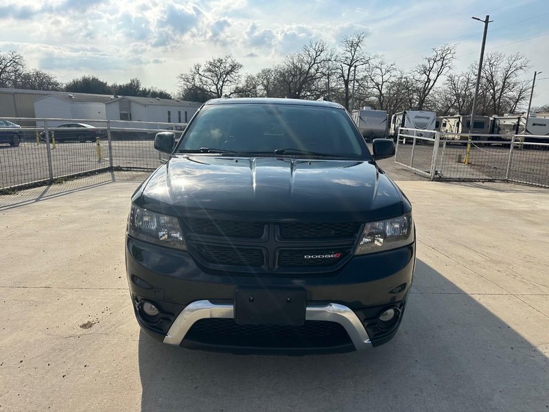 Dodge Journey Vehicle Full-screen Gallery Image 02