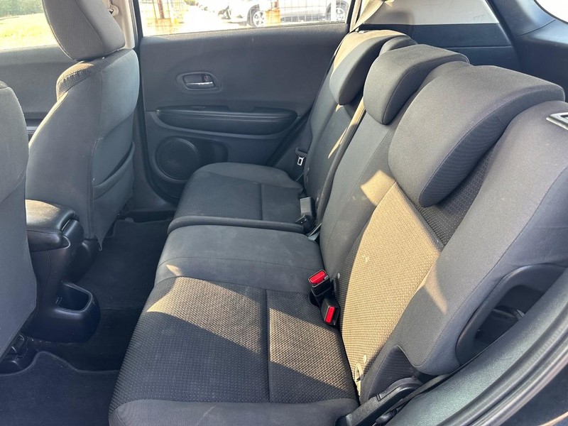 Honda HR-V Vehicle Full-screen Gallery Image 07