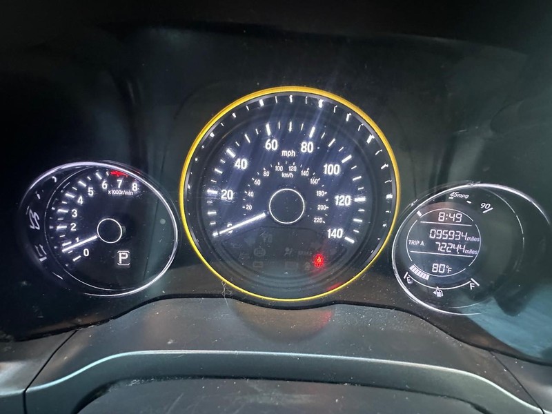 Honda HR-V Vehicle Full-screen Gallery Image 08