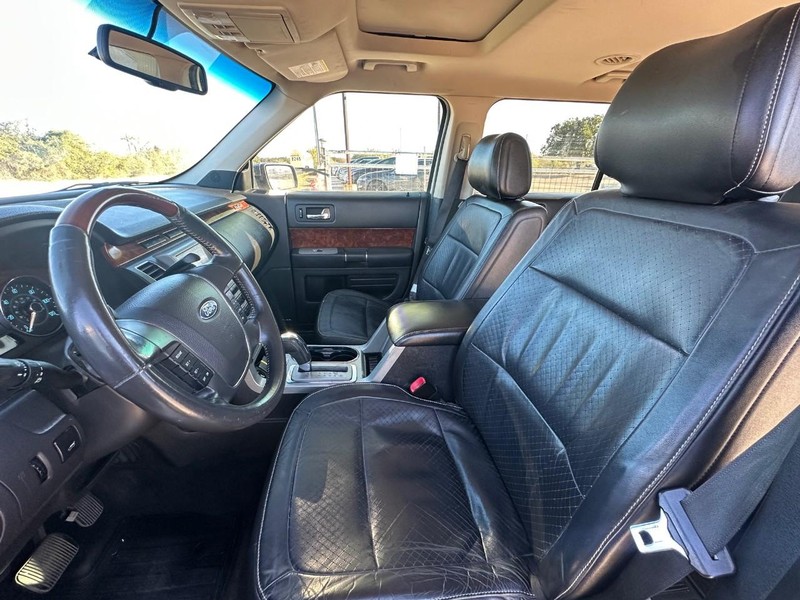 Ford Flex Vehicle Full-screen Gallery Image 06