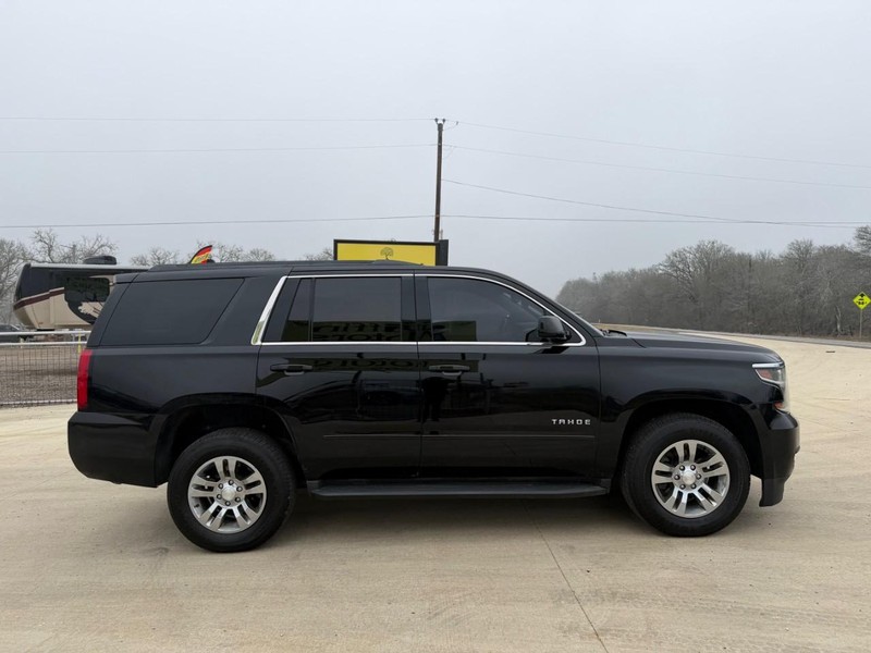 Chevrolet Tahoe Vehicle Full-screen Gallery Image 03